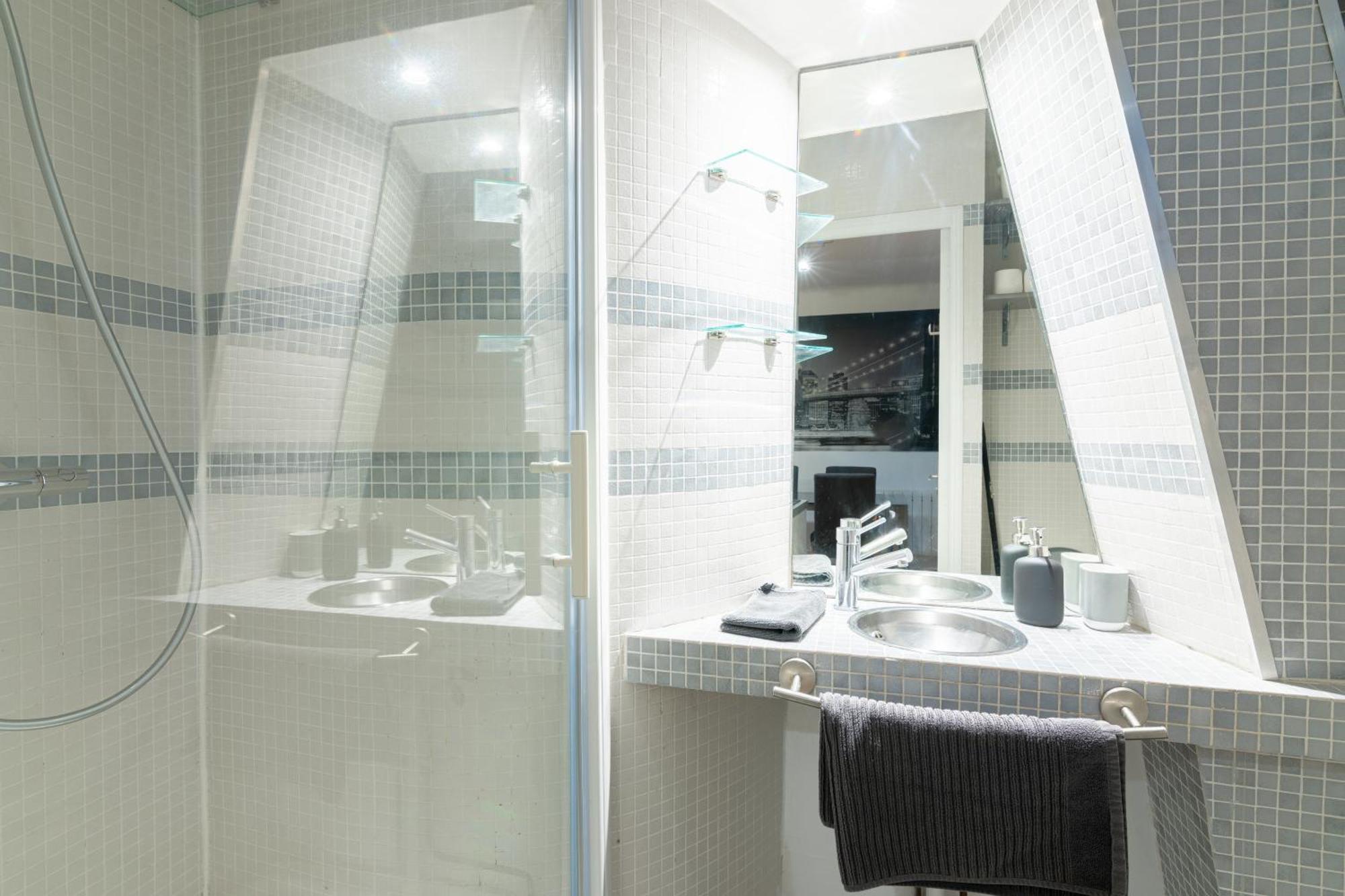 Luxurious 1 Bedroom Tour Eiffel Saint Dominique Free Netflix Παρίσι Εξωτερικό φωτογραφία