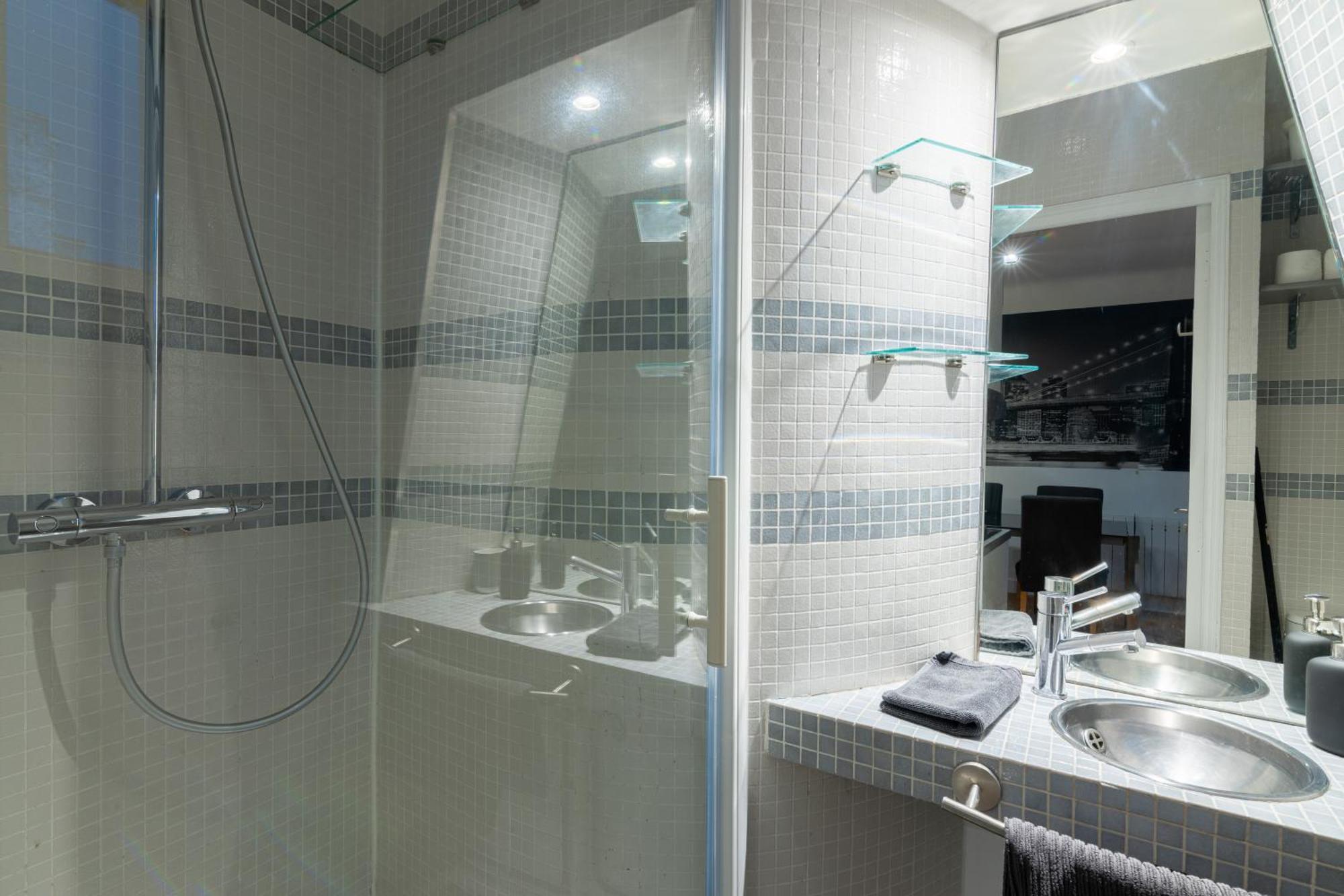 Luxurious 1 Bedroom Tour Eiffel Saint Dominique Free Netflix Παρίσι Εξωτερικό φωτογραφία